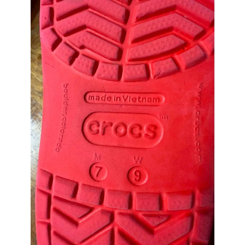 Crocs Mens 7 Womens 9 Red Clogs Lightning McQueen Disney Pixar Cars 95 Racing